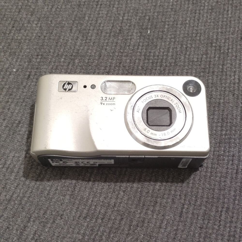 HP Photosmart M305 3.2MP Digital Camera Parts Repair Cracked Screen